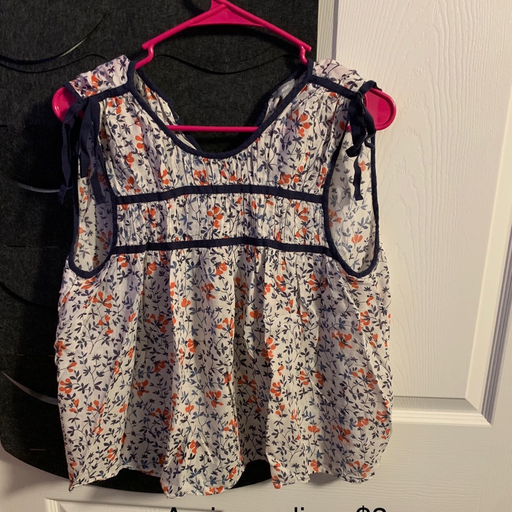 Aerie top